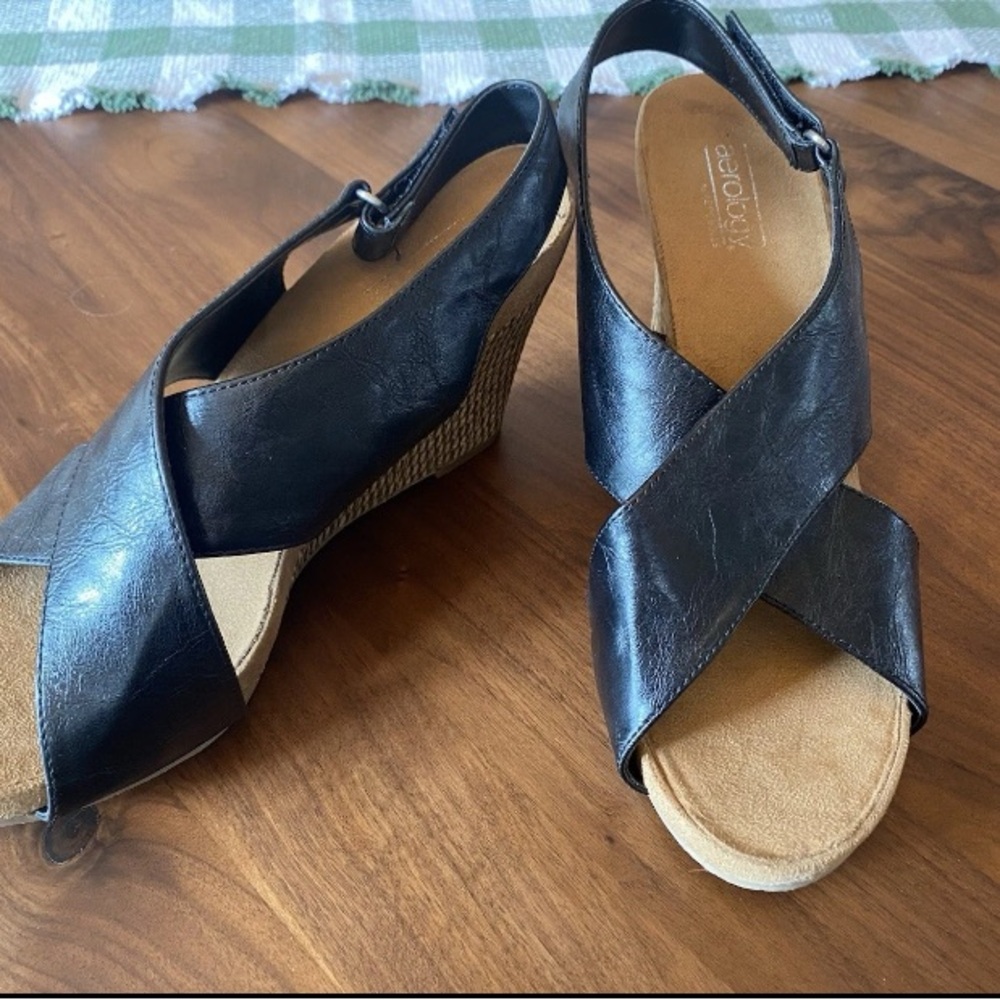 AEROSOLES  Aerology Black Leather Crisscross Slingback Wedges